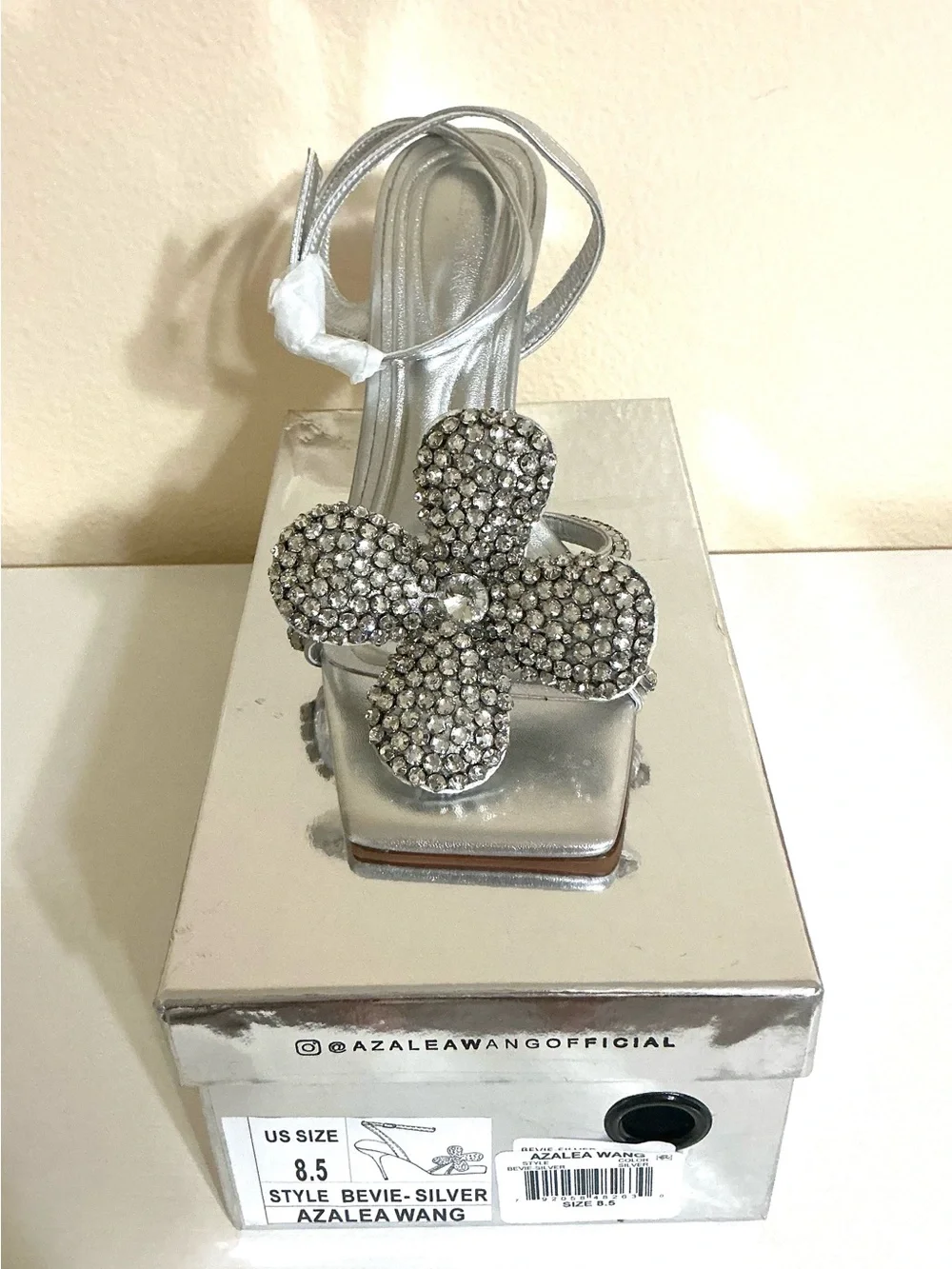 Azalea Wang Bevie Metallic Rhinestone Flower Ankle Strap Dress Sandals 8 1/2